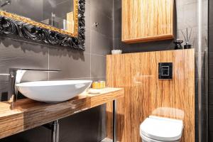 Househost Apartment:Łobzowska 22