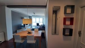 Bañeru 3 Vivienda en 1 línea de playa centro ciudad by Egona