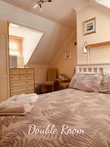Double Room room in Cunard Guest House