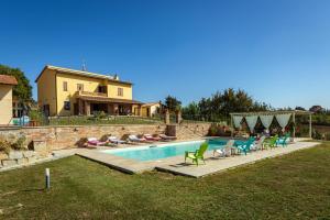 Villa Poggio al Sole by VacaVilla