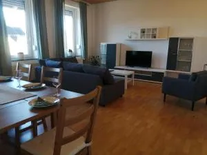 Weingut-Ferienwohnung Heinz Dostert - Dreiborn