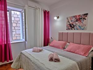 Heart of Omis - Pink