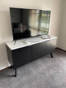 200m walk to Rye beach!