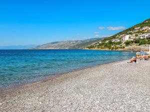 Apartment Val-6 by Interhome