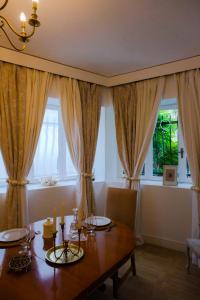 Maisons de vacances Le Cottage de Sainte Valiere (Jacuzzi et terrasse ) : photos des chambres