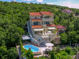 Apartment Vlasta-2 by Interhome 