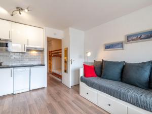 Studio Home Club - Lavachet-11 by Interhome