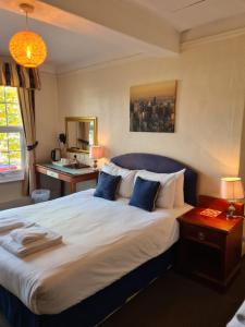 The Hillmorton Manor Hotel
