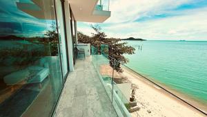 2 Bedroom Beachfront Coral Apartment SDV370 By Samui Dream Villas