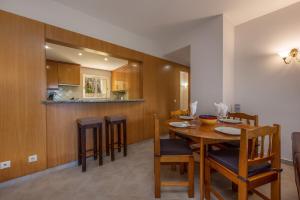 3-bedroom ground floor Apartment with Communal Pool in the heart of Alvor AT07