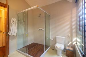 Mansão Imponente com Seis Suítes a 1min das Areias Praia da Ferradura Por Luxury Rentals