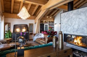 Chalet Orlov by Les Etincelles