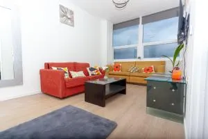 One Bedroom apartment Serviced apartment Smethwick flat 313 - 西布罗姆维奇