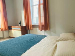 На Дорошенка 1, краща локація,центр