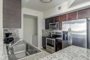 Coral Gables 2br w wd pool gym near shops MIA-83