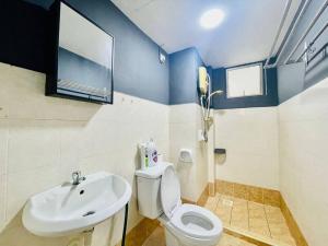 8 pax Homestay near Axiata Arena & Pavilion 2