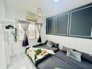 8 pax Homestay near Axiata Arena & Pavilion 2