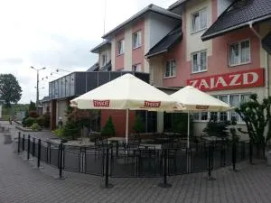 Max na terenie stacji MOL - Strachów