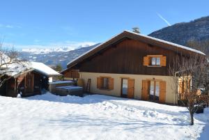 Chalet avec Jacuzzi, billard, jardin clos, proche Paradiski