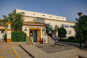 Oasis park 2 bedroom top floor Apartment AT72