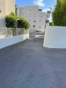 Appartements Joli Appart / Parking / CLIM / WIFI : photos des chambres