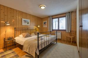 Chalet Les Jeunes - Swiss Ski Chalet with amazing views 8pax