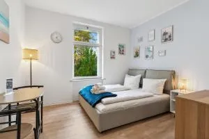 Vorstadtoase - 2 Personen - Eichwalde, Nähe BER - Queensize-Bett, Netflix, Parken - Karolinenhof