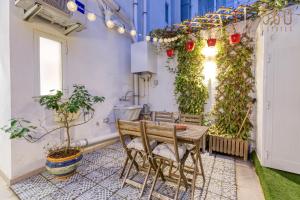 A lovely 2BR maisonette with Private Terrace & BBQ by 360 Estates