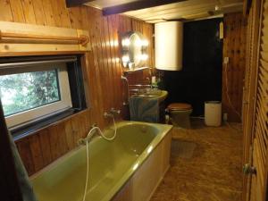 Ponderosa-Hütte im Wald