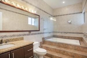 Wisdom House Vibrant Paradise at Villa Sol Resort