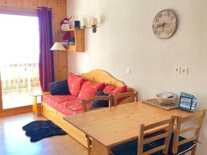 Appartement 2 pièces cabine, 6 personnes, piscine, parking, WiFi - FR-1-636-13