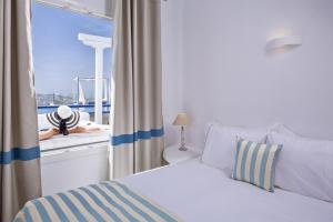 Junior Suite with Jetted Tub and Sea View