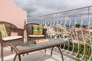 2 Bedroom Top Floor Apartment, Oasis Parque, near Alvor AT01