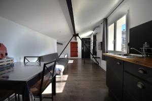 Appartements Studio industriel a 50 m de la plage et du port : photos des chambres