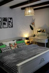 Cozy Cottage - Free Parking, Self Check-in - Episcopia Bihorului