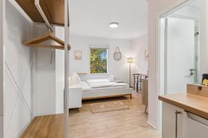 Vorstadtoase für 2 - Netflix, Parkplatz, Nähe BER, Queensize-Bett