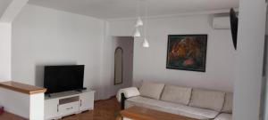 Adrianas Apartment
