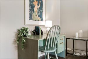 Walk to Barton Springs Spacious Apt Backyard