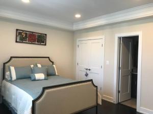 Entire Extra Large Luxury 3 Bedrooms Condo