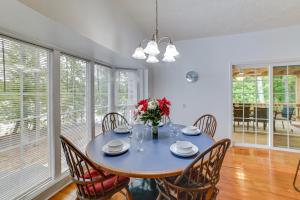 Lake Escape in Cadiz with Dock Families Welcome!