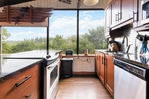 Semi Detached Mountain View Chalet