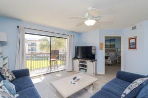 Ocean Village Club R28