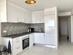 Luxury apartment with sea view Puerto Torrevieja