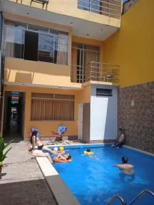 100 RV APARTMENTS IQUITOS PERU-Apartamento primer piso con ventana a piscina - Padre Cocha