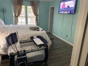 20Min To International Airport! 10min to PNC Music! WIFI