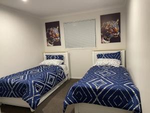 An elegant 2-bedroom house in Hamilton central.