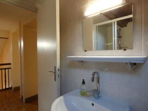 Maisons de vacances Gite Les Ressuintes, 3 pieces, 5 personnes - FR-1-581-37 : photos des chambres