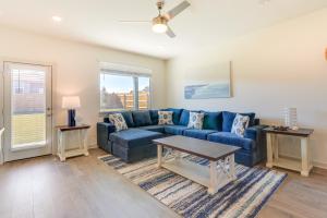 10 Mi to Dtwn: Bright Austin Gem w/ Pool Access