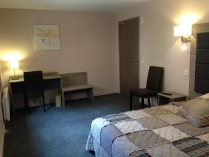 Hotels LOGIS Hotel Restaurant Auberge Du Cheval Blanc : photos des chambres