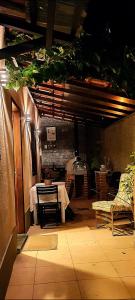 Recanto de Itaipava - casa com forno de pizza a lenha, churrasqueira, pet friendly, equipada para até 6 pessoas, em meio à Natureza e próxima ao centro do bairro